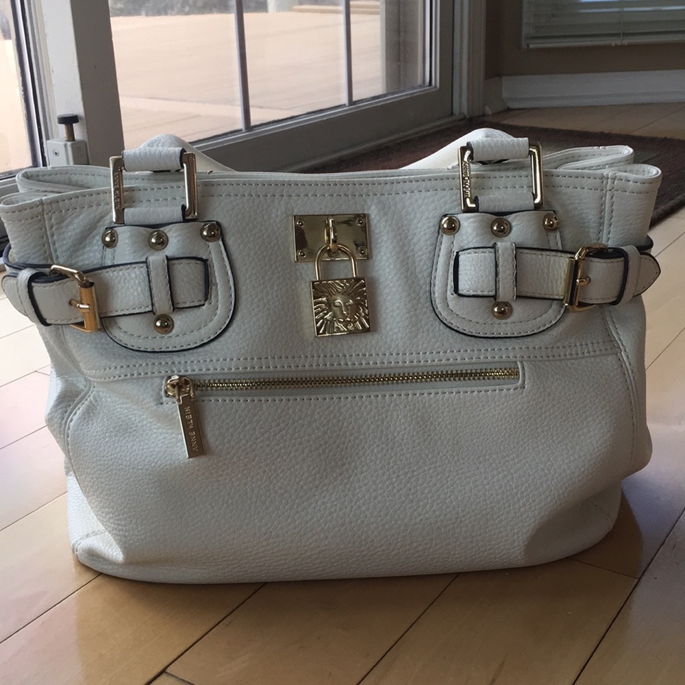NWOT ANNE KLEIN WOMEN’S HANDBAG